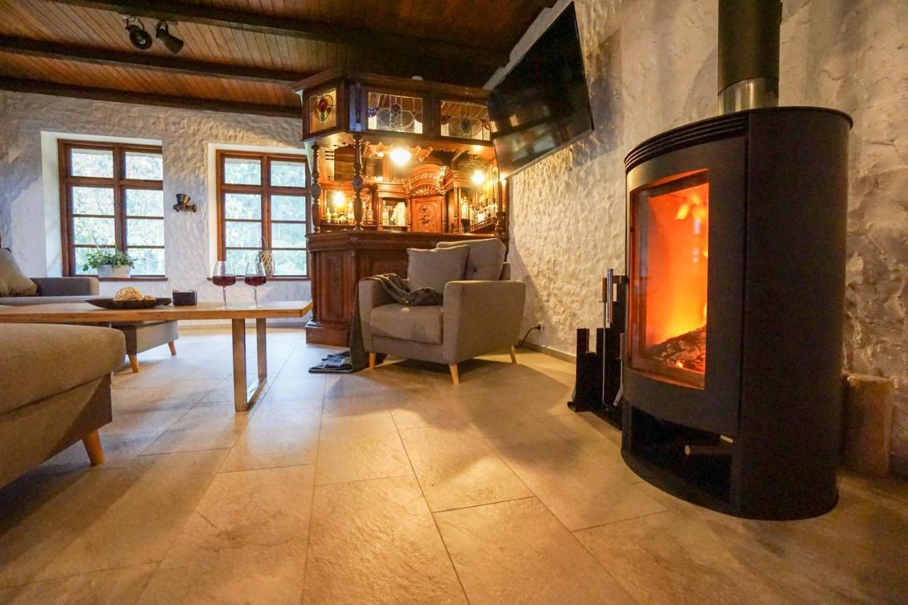 Ruhe Unter Reet-Haus Mit Sauna, Whirlpool Und Kamin Gnarrenburg Eksteriør bilde