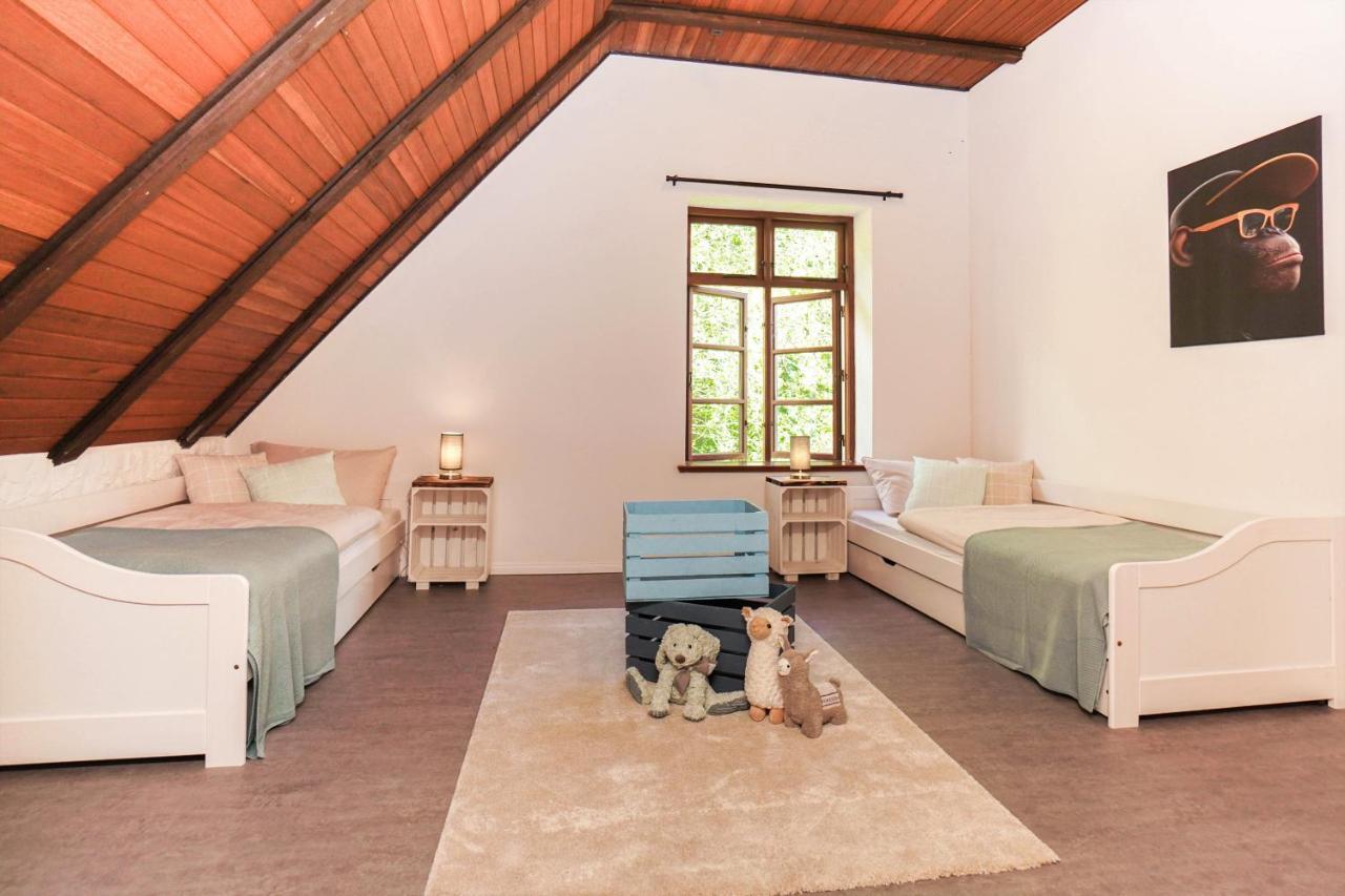 Ruhe Unter Reet-Haus Mit Sauna, Whirlpool Und Kamin Gnarrenburg Eksteriør bilde