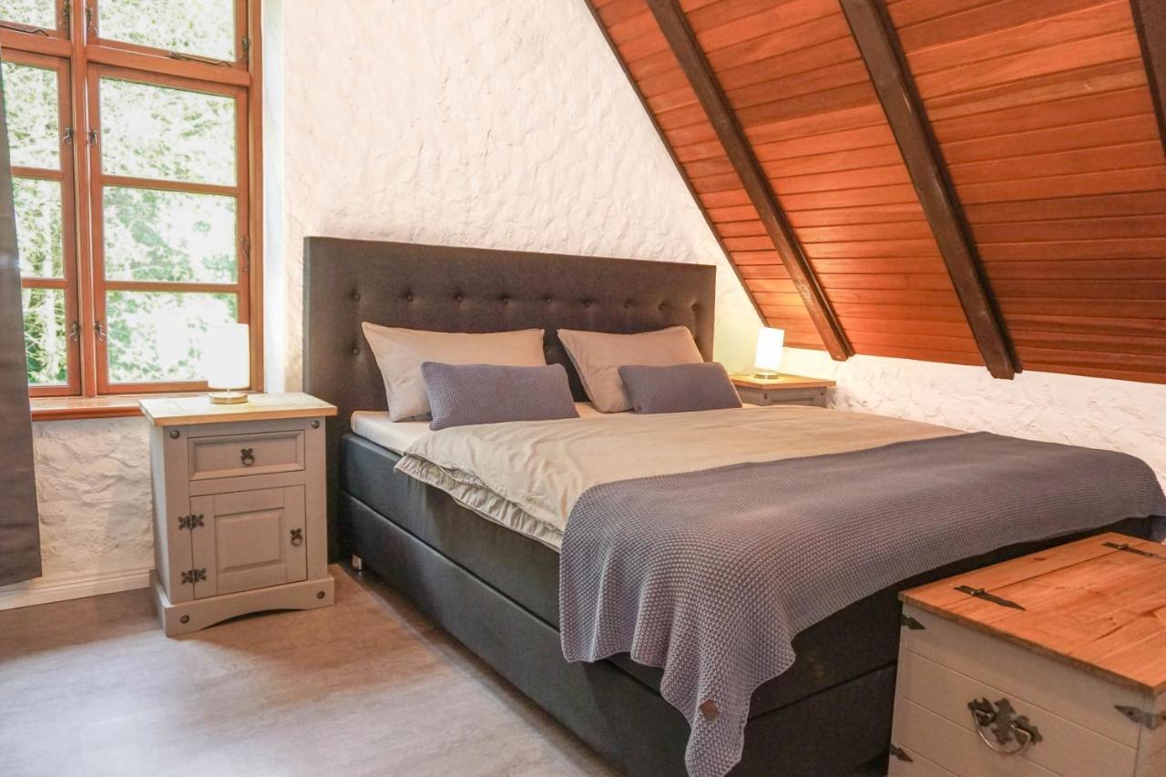 Ruhe Unter Reet-Haus Mit Sauna, Whirlpool Und Kamin Gnarrenburg Eksteriør bilde